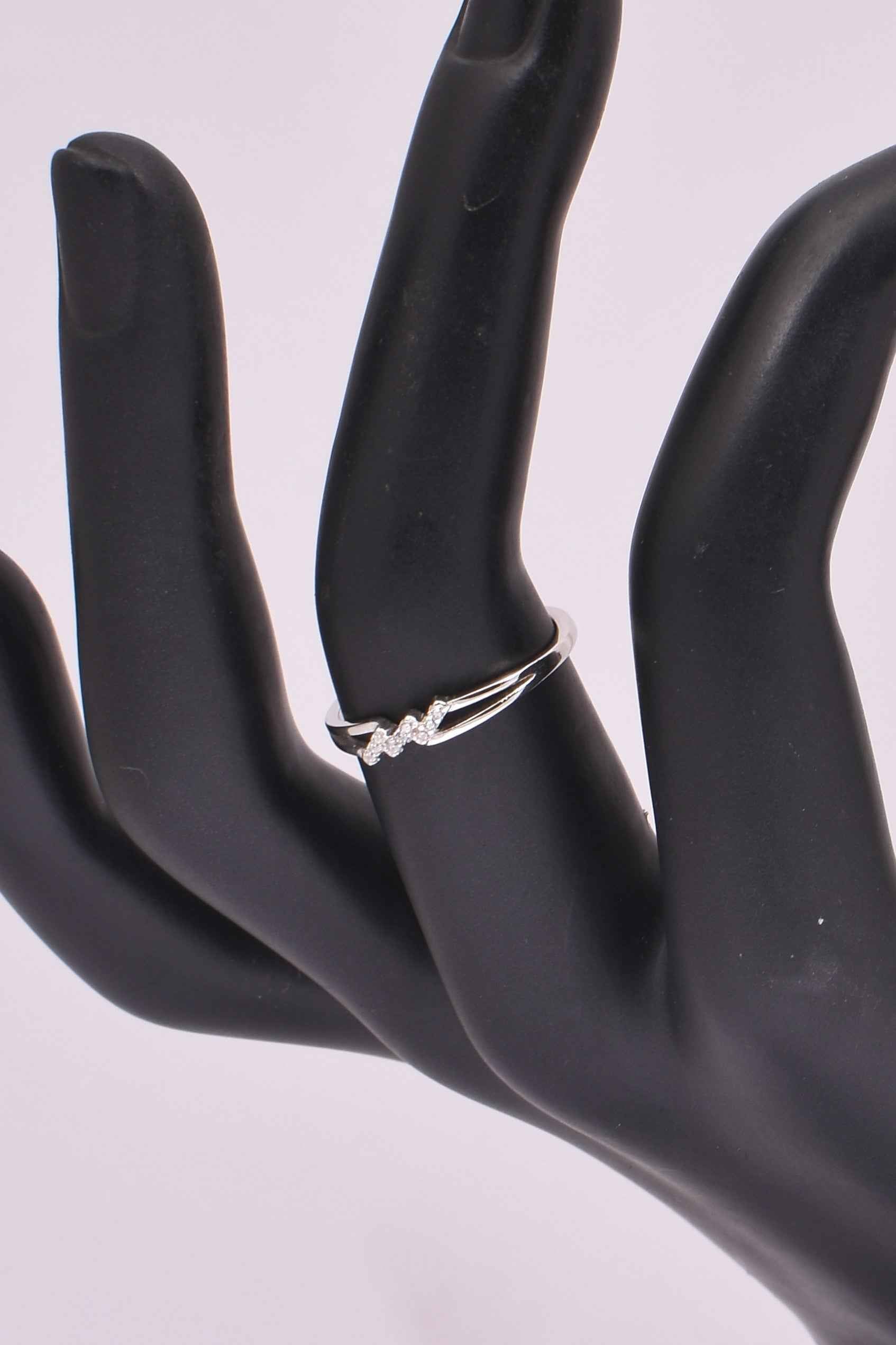 Elegant Silver Zigzag CZ Accent Ring