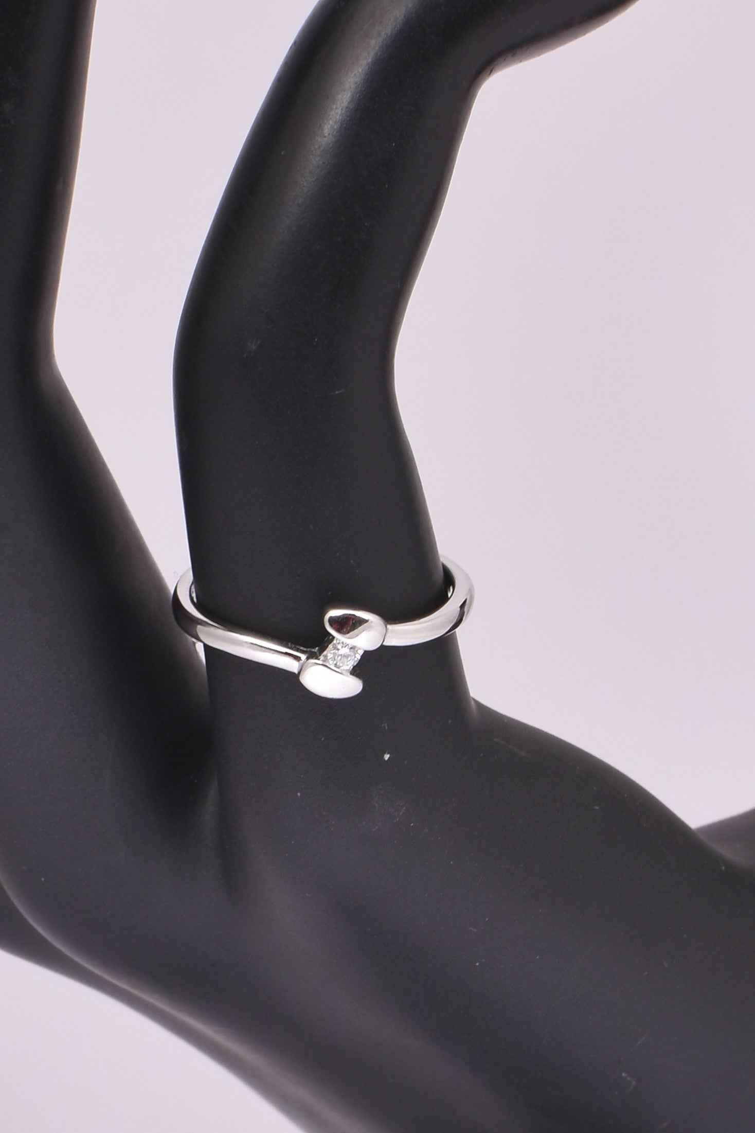 Minimal Silver Ring with Diamond