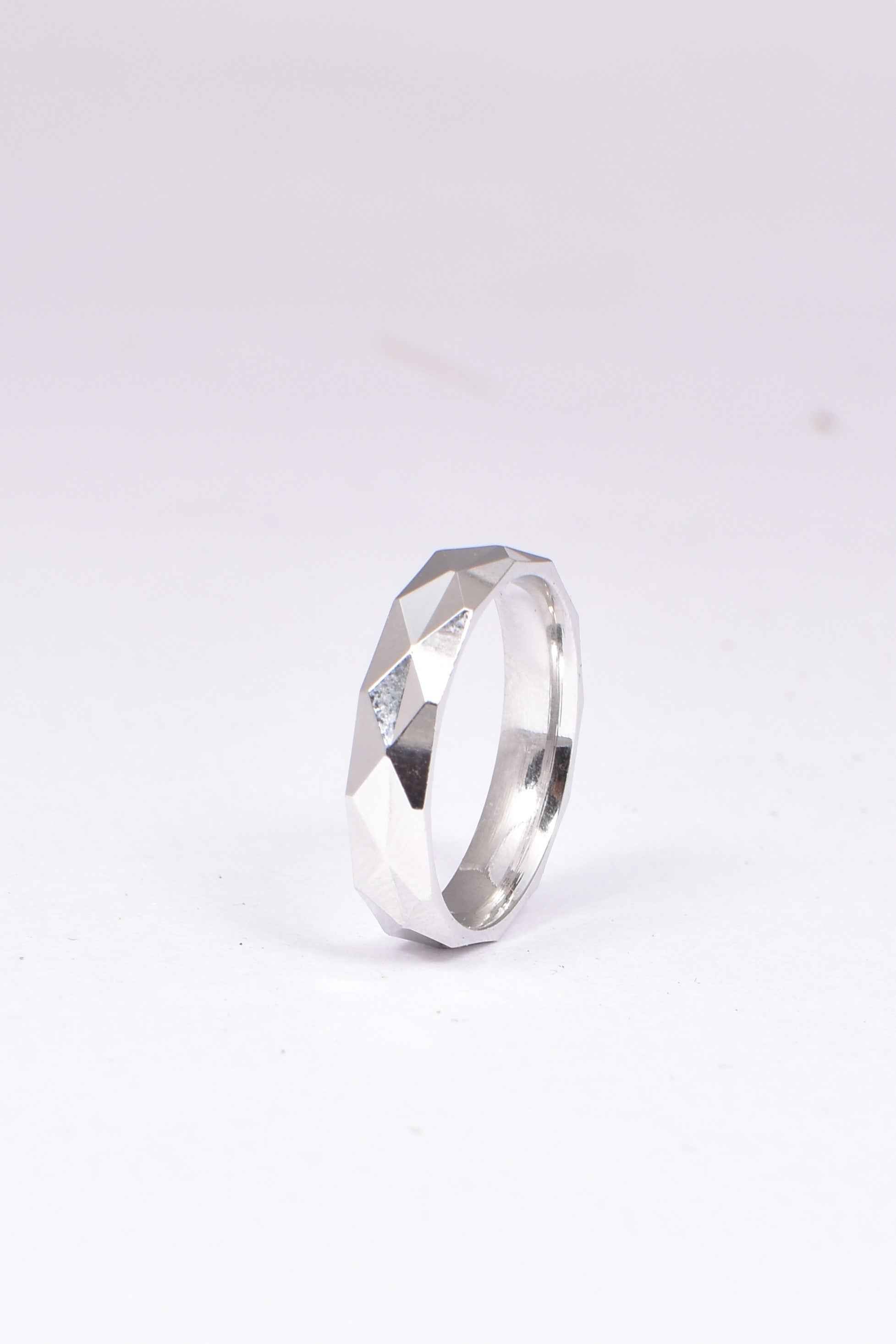 92.5 Silver Facet Ring