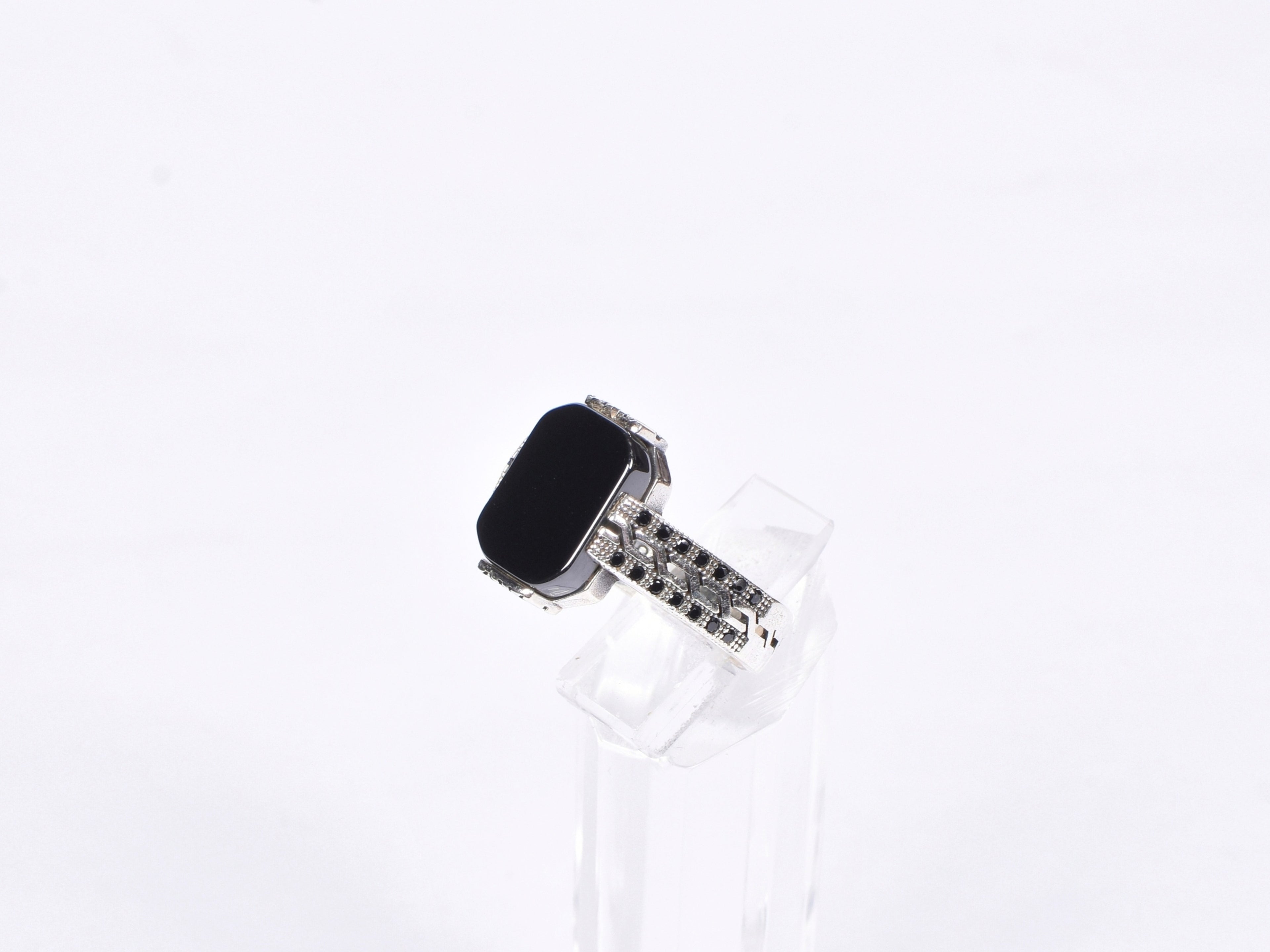 Men’s Black Stone Silver Ring