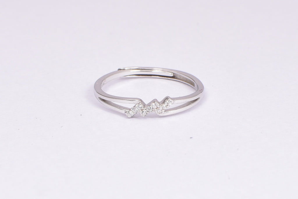 Elegant Silver Zigzag CZ Accent Ring