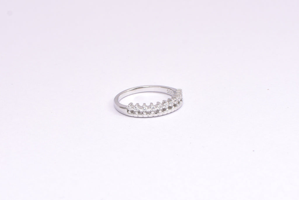 Elegant Silver Diamond Ring
