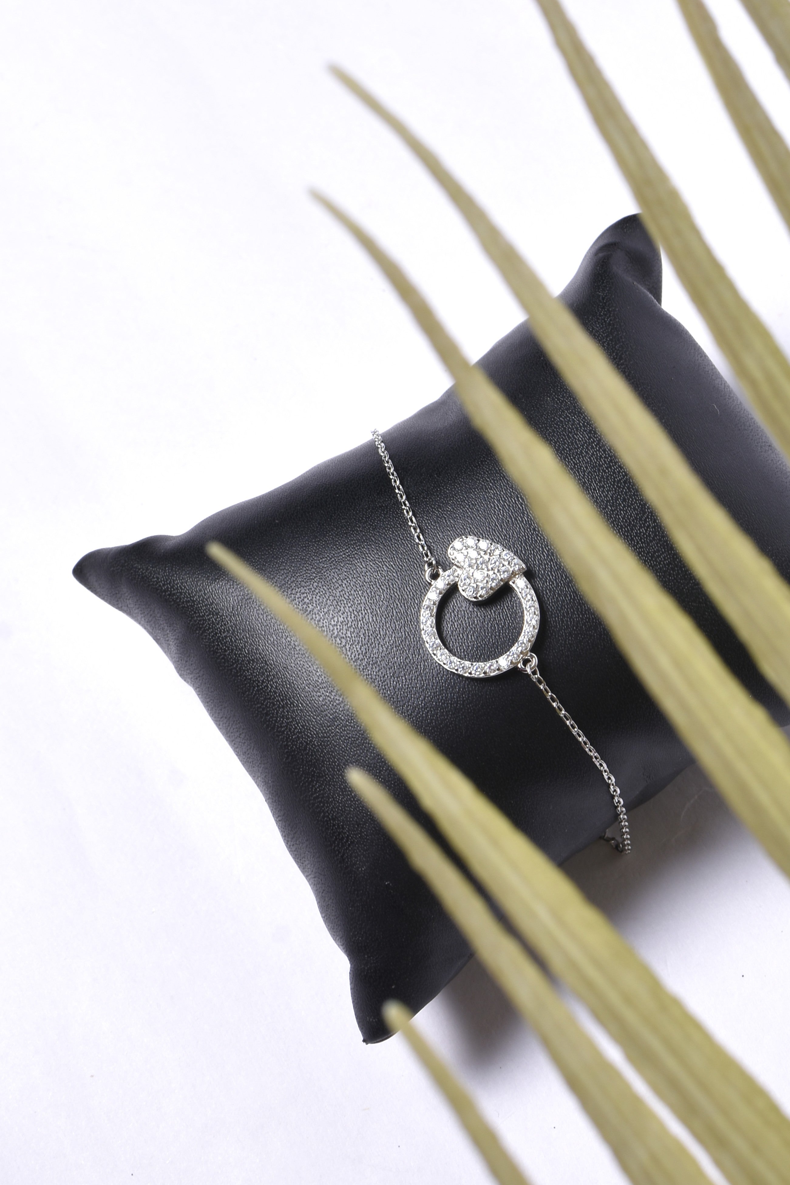 Sparkling Heart Circle Bracelet